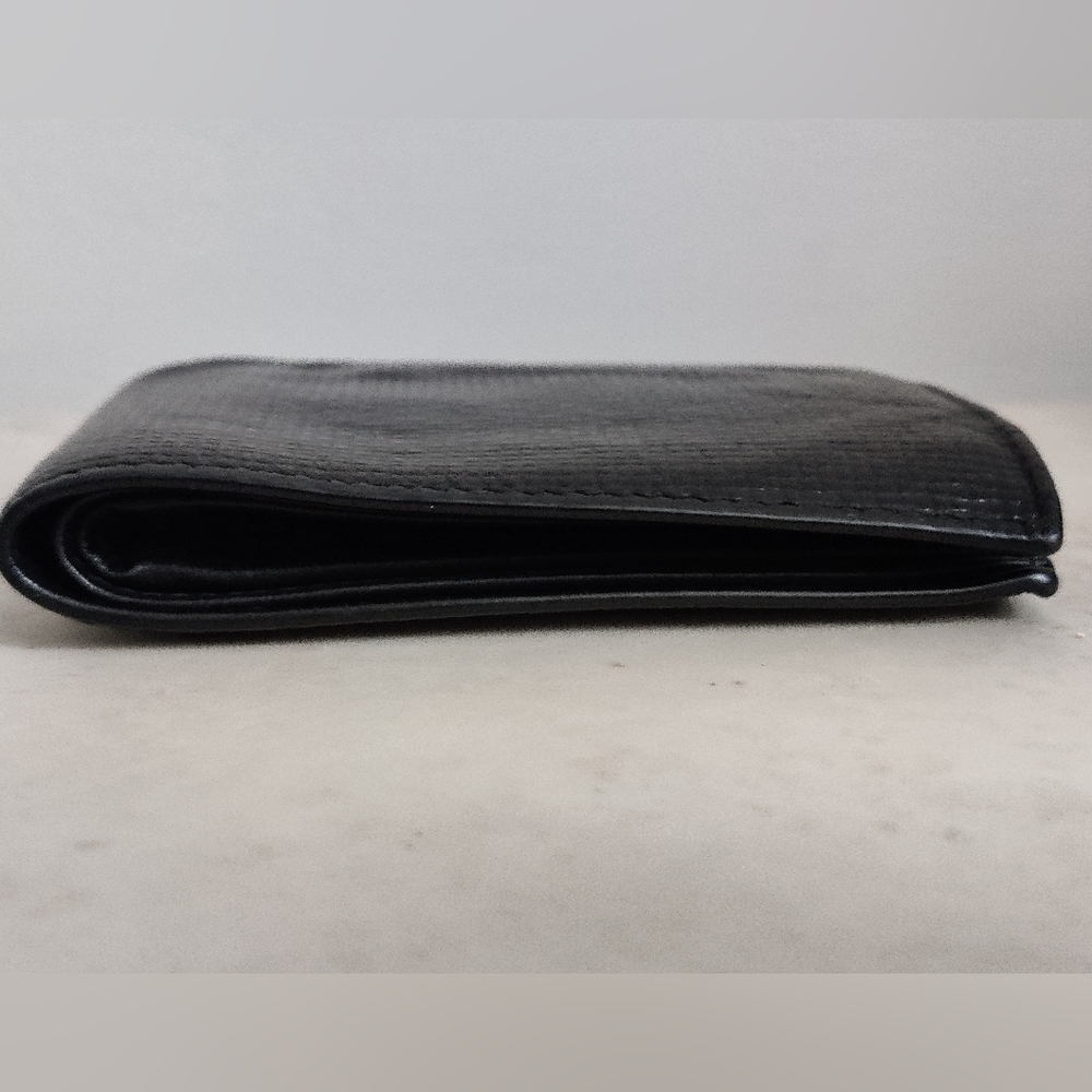 Massimo Dutti Bifold wallet in EUC - Picture 10 of 13